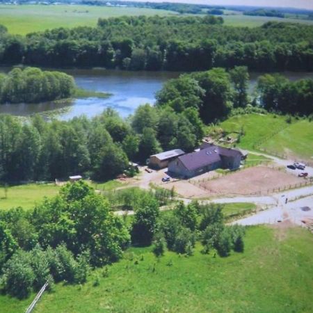 Вилла Stajnia Grazyny Mikorowo 46 Czarna Dabrowka Экстерьер фото
